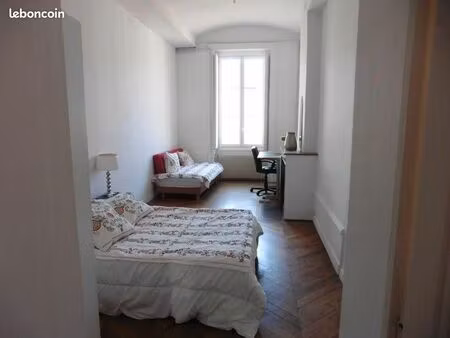 chambre 5 pièces 25 m²