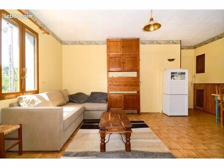t2 meuble 49m2 campagne nature potager jardin  parking  chevauxsecteur aix sud pont de l'a