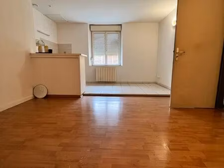 tudio de 29 m² situé dans le quartier recherché du faubourg des 3 maisons à nancy