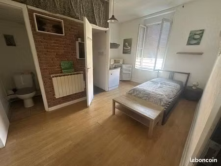 beau studio meublé 16m2