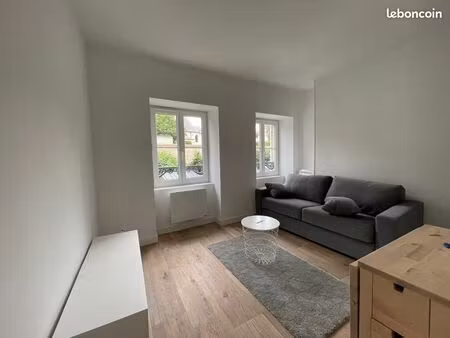 studio meublé  centre orléans  tbe  bord de loire 460 cc