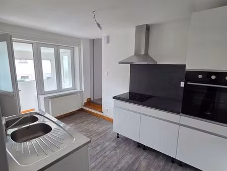 loue f4 entrée individuelle avec cuisine équipée neuve