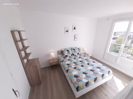 t2 meublé avec balcon traversant  cave  parking  vue sur jardin