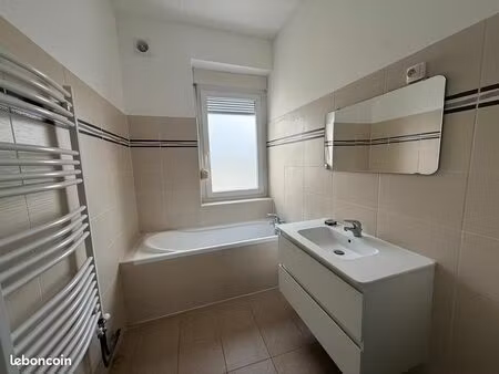 loue f3 a talange 73 m² 950 cc