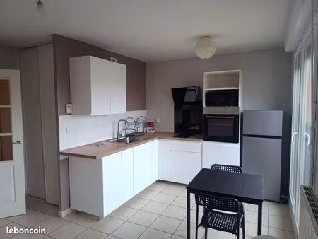 beau t2 meublé de 37m2  très bien agencé et entièrement équipé avec parking fermé en sous 