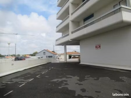 parking/box 18 m² saint-hilaire-de-riez