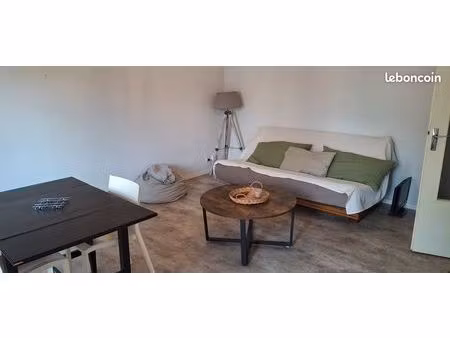 t2 meublé près de l'uco