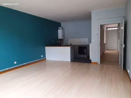 appartement au rez-de-chaussée disponible le 15 juillet