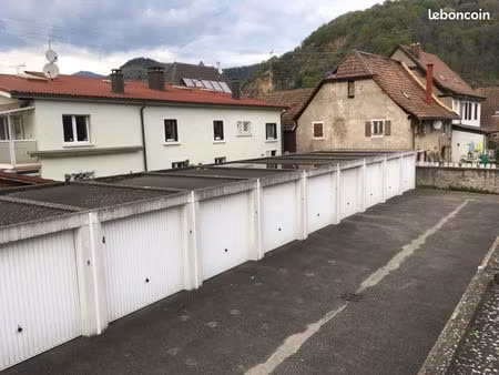 garage box stockage disponible 15 juin 2026