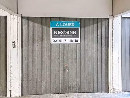 parking/box 1 pièce 12 m²