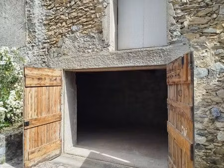 deux garages a louer  stokage  voiture  fourgonnette