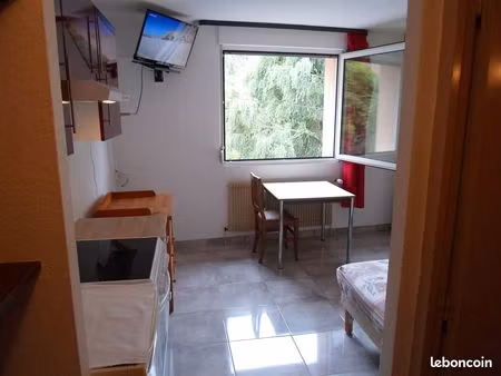 loue studio meublé
