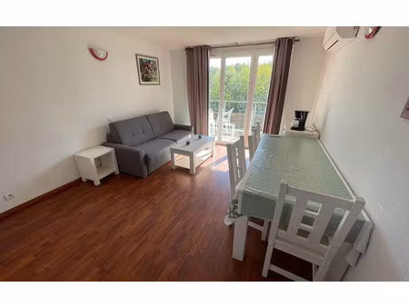 location appartement  m² t-3 à cassen  650 €