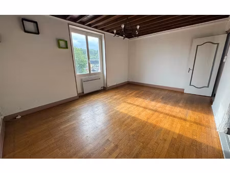location appartement  m² t-2 à chaponost  780 €