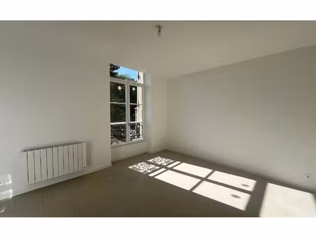 location appartement  m² t-1 à charly-sur-marne  390 €