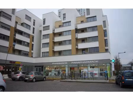 location appartement  m² t-3 à les ulis  1 010 €