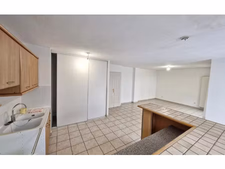 location appartement  76 m² t-3 à mornant  898 €