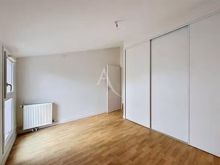 vente maison piscine à saint-vivien (17220) : à vendre piscine / 106m² saint-vivien
