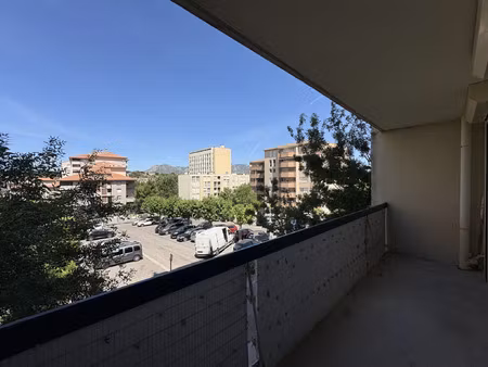 location appartement 3 pièces 68 m² à aubagne (13400)