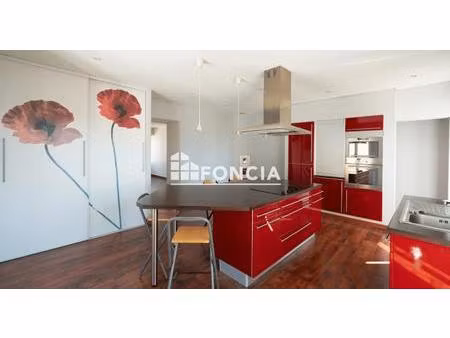 tournon  agréable appartement de 76 96 m2