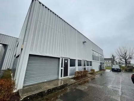 vente local d’activités montigny le bretonneux 78180 144m²