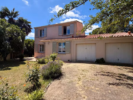 maison echillais 5 pièce(s)