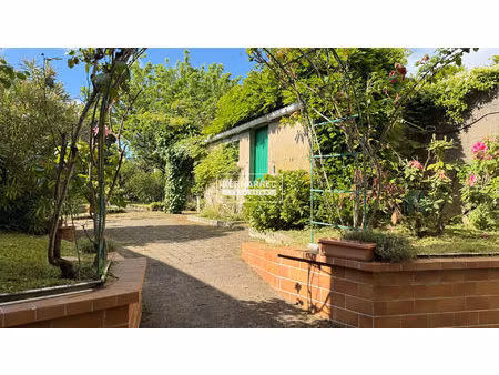 maison avec jardin exposé sud et fort potentiel à deux pas du parc paysager