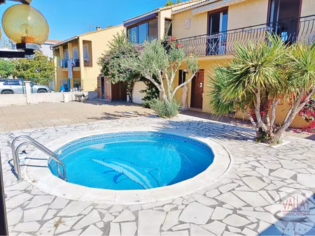 villa composée de 2 logements  avec piscine !
