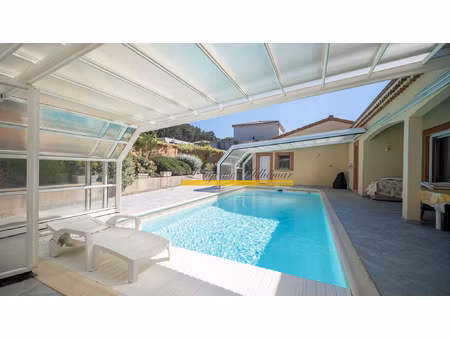 maison 166m2 avec piscone couverte à maubec