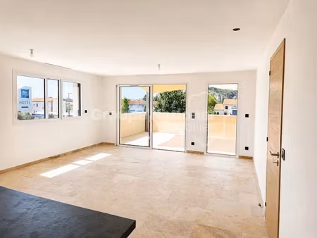location appartement 4 pièces 88 m² à cavaillon (84300)  1 250 €