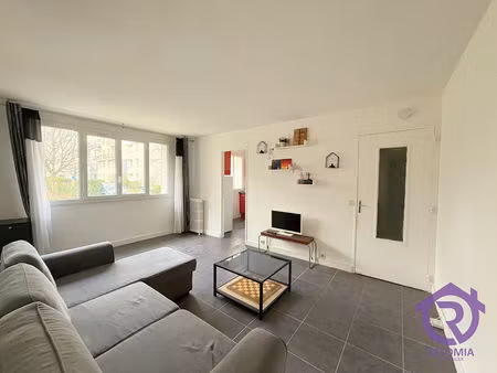appartement 2 pièces de 43 m² à chatillon
