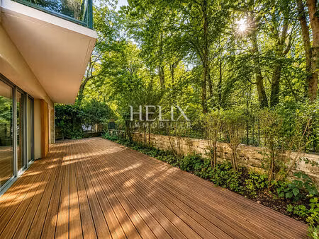 magnifique duplex avec terrasse et jardin à saint germain en laye 6 pièce(s) 121.10 m2
