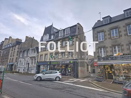 immeuble granville 11 pièce(s) 200.71 m2  50400