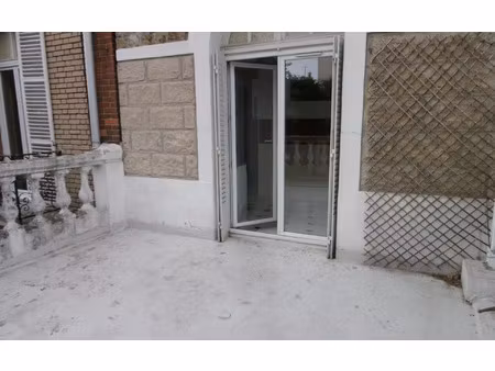 location appartement  m² t-2 à reims  535 €