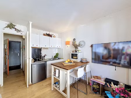 studio avec parking à 600 m de la plage et du port de la madrague