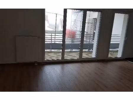 location appartement  m² t-2 à tours  696 €