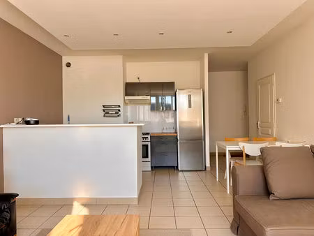 villefranche-sur-saône - secteur marché - t2 avec garage - 57 m²
