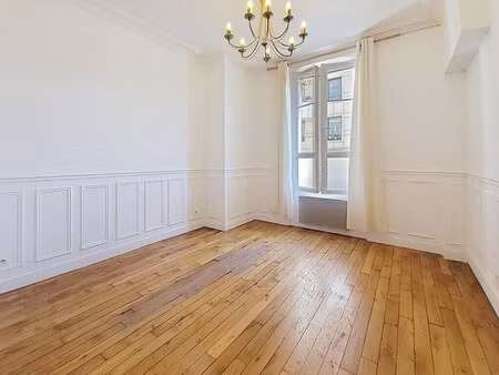 location bureaux 61 m²