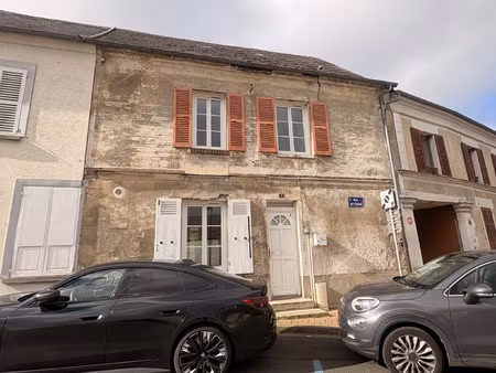 a louer : maison de ville à amblainville !