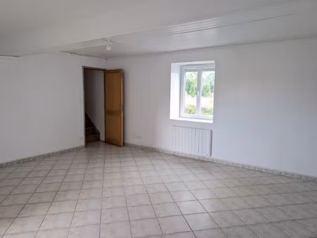 bully  à 5 min de l'arbresle  maison rénovée