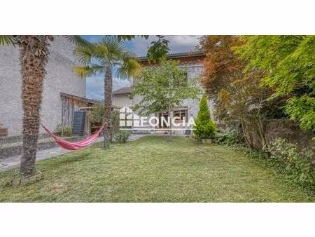 rare : charmante maison individuelle avec jardin - la buissiere