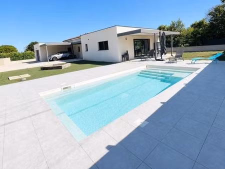 pavillon avec piscine et garage