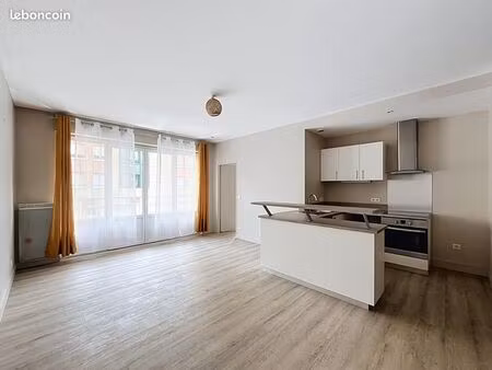 appartement 3 pièces 60 m²