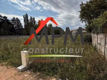 terrain 700 m² charnay les macon