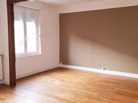 location f2 centre ville gournay en bray