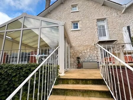 très belle maison de ville de 145m2