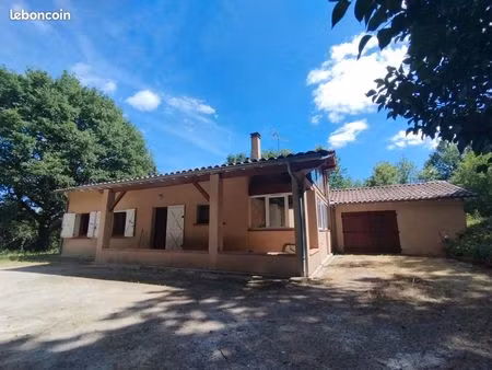 maison t4 avec grand jardin cloturé