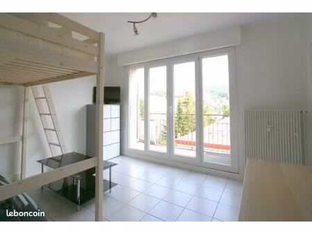 studio 1 pièce 26 m²
