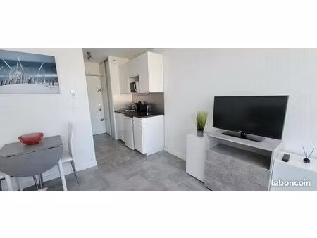 studio proche centre avec clim et parking