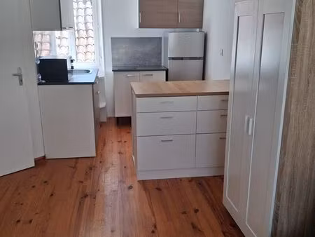 studio meublé 33 m² entièrement rénové – hyper centre de saint-affrique